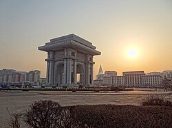 Kuzey Kore'nin başkenti Pyongyang'da Japon yönetiminde Kore'deki 1925-1945 yılları arasındaki bağımsızlık eylemlerini anmak için inşa edilen Zafer Takı