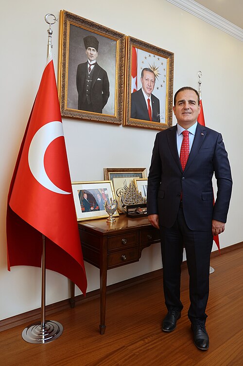 İdris Akbıyık