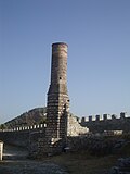 Berat kalesinin içindeki yıkık Kırmızı Cami.