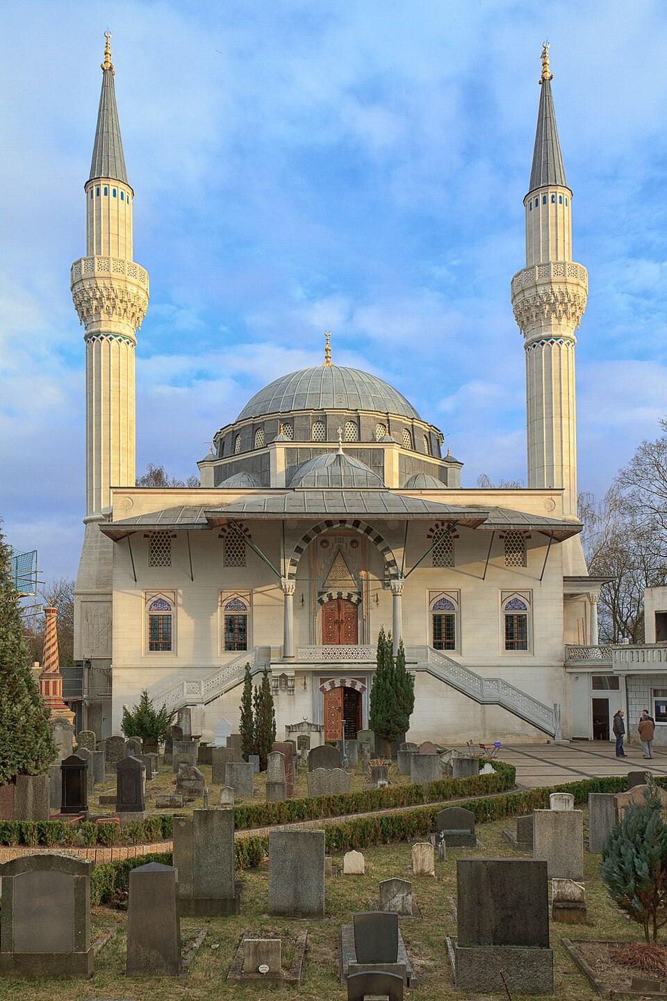 Şehitlik Camii
