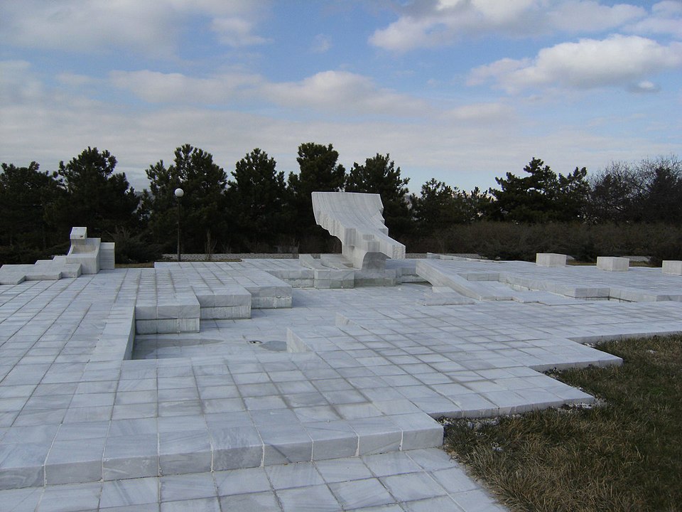 Devlet Mezarlığı