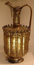 Bitum taşı ile gümüş kakma. 1188-1219 tarihleri arasında Selçuklu sanatına bir örnek, Herat, Afganistan. British Museum.