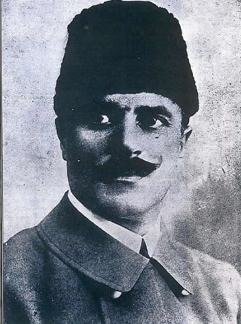 Eşref Kuşçubaşı