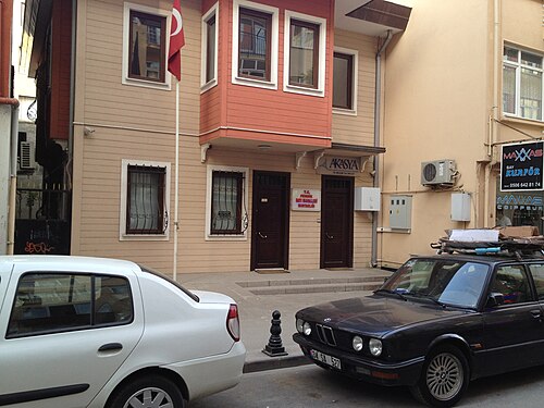 Köy muhtarı