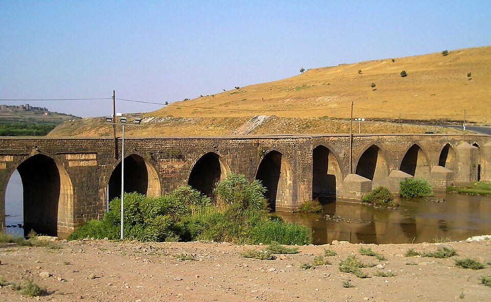 Dicle Köprüsü