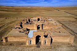 Horasan'daki Ribat-ı Şeraf kervansarayı (Kuzeydoğu İran), 1114–1115'te inşa edildi