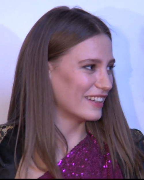 Serenay Sarıkaya