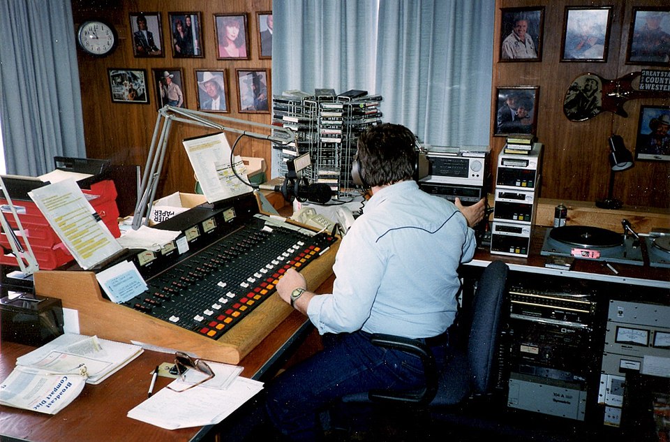 Radyo programcısı